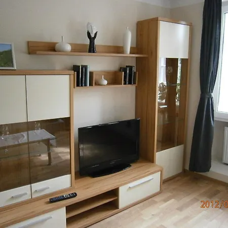 招待所 莱茵河畔咖啡馆旅馆 Leutesdorf