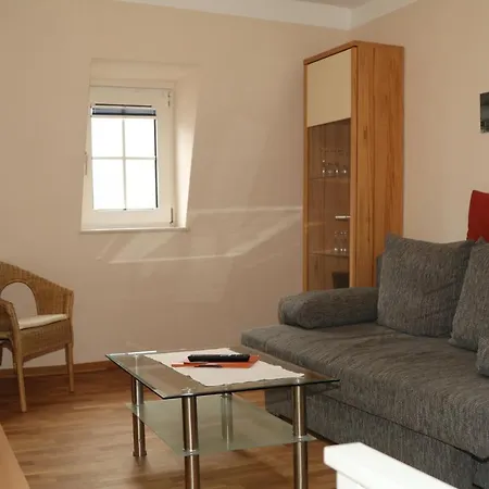 招待所 莱茵河畔咖啡馆旅馆