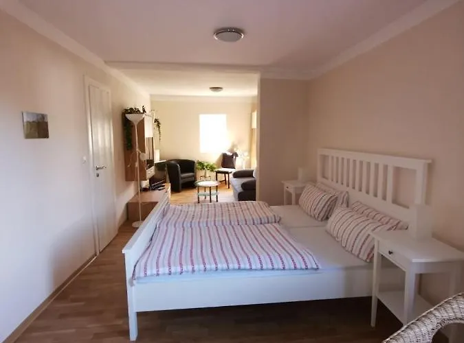 Pension Am Rheinsteig 3*